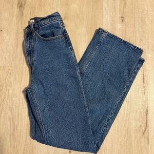 Abercrombie & Fitch High-Rise 90s Relaxed Jeans